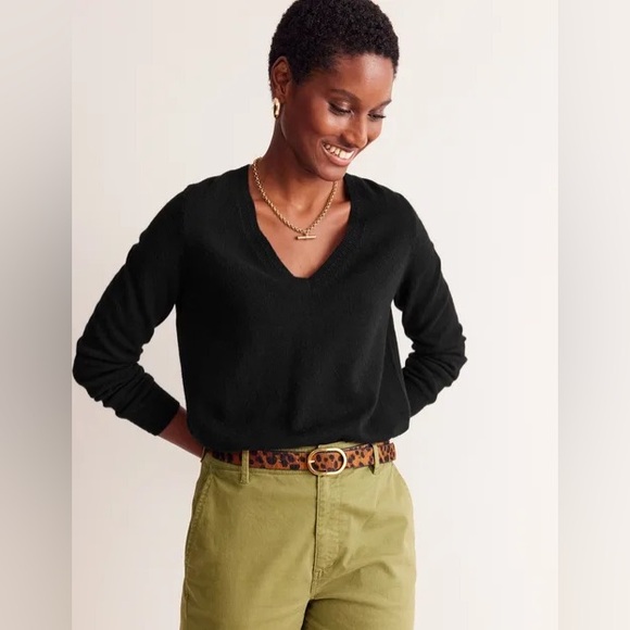 Boden Sweaters - Boden Eva Cashmere V-Neck Jumper Sweater Black Size XL